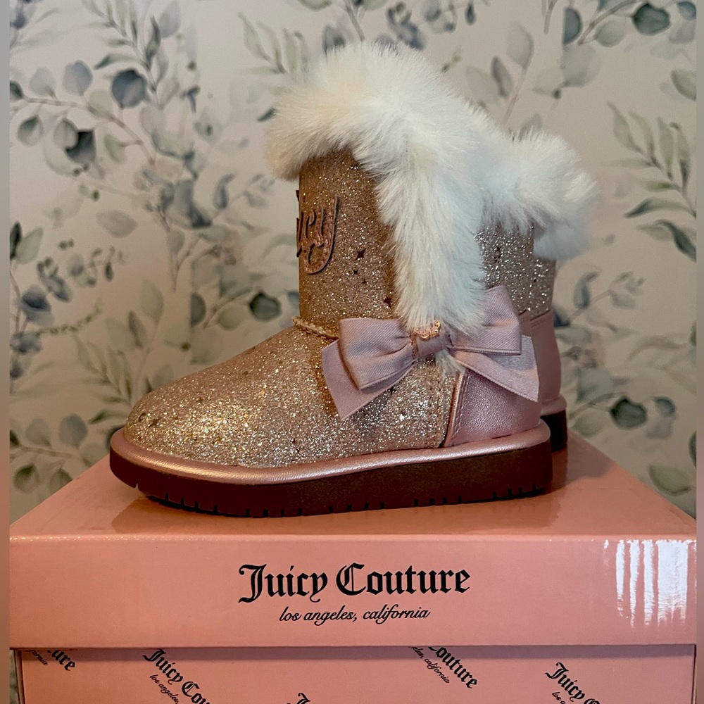 Toddler Juicy Couture fur boots